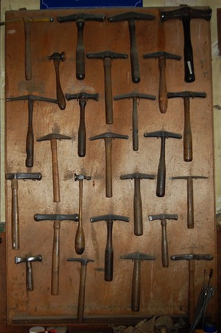 toute une diversitées de marteaux panneaux de colection de marteaux les plus divers