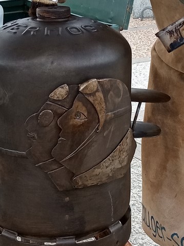 journée des arts Etretat bouteille de gaz 